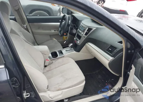 2013 Subaru Legacy 2.5I z USA, uszkodzony, nr VIN 4S3BMBA68D3008539